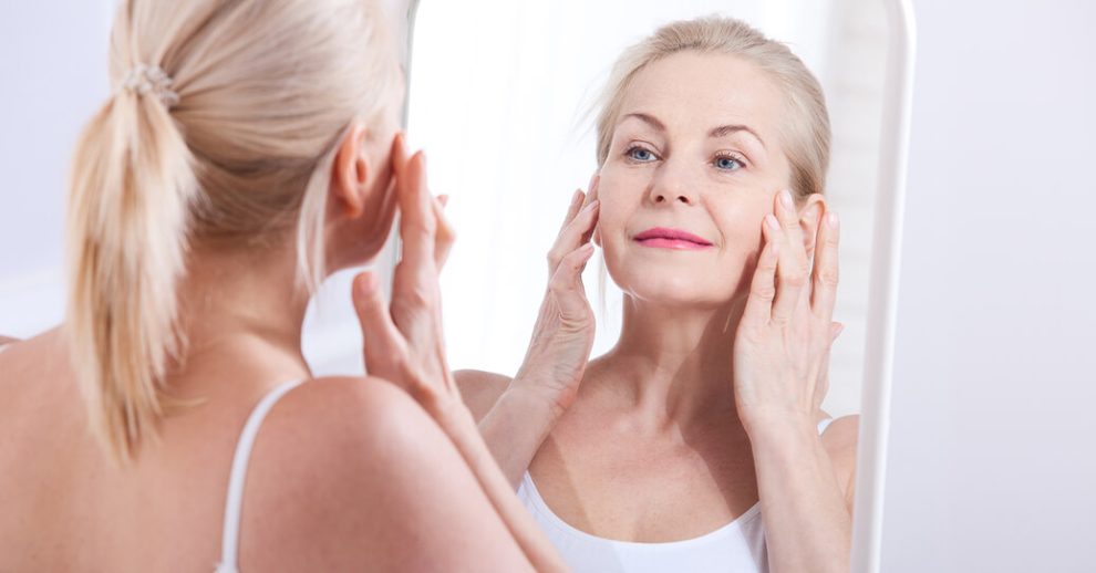 Top 9 Beauty Lessons That Women In Their 20s Should Know