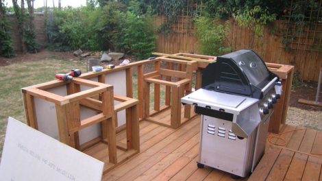 Build Outdoor Kitchen Cabinets
