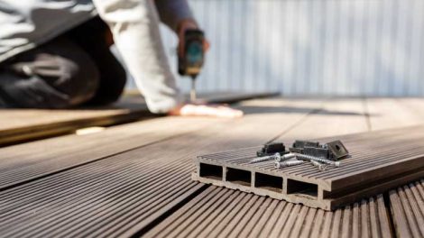What are the different kinds of Composite Decking Clips?