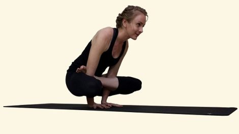 Benefits, method and benefits of Kukkutasana