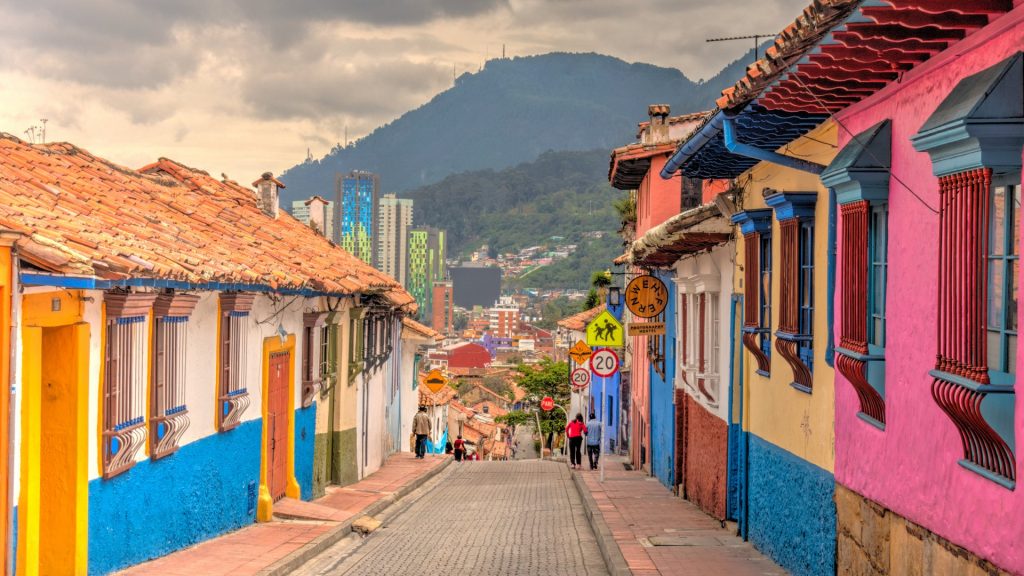 How to book cheap flight to Bogota