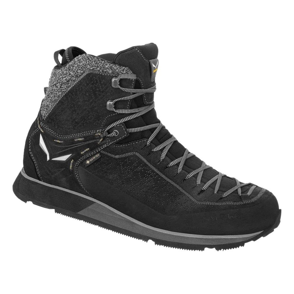 hiking shoes dubai