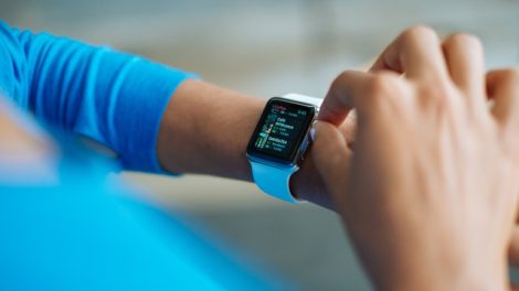 Best Smartwatches Under 2000